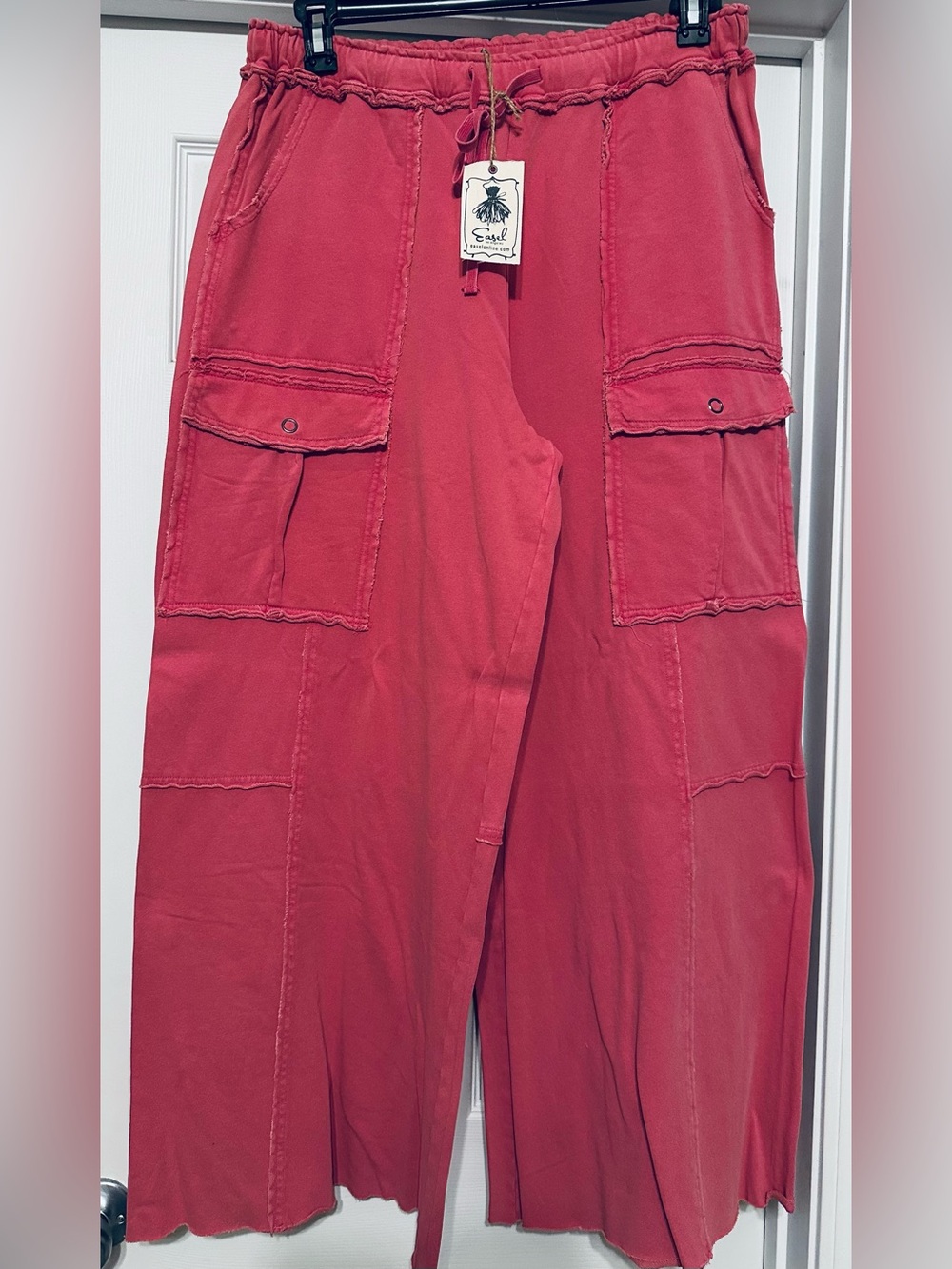 easel  Pants
